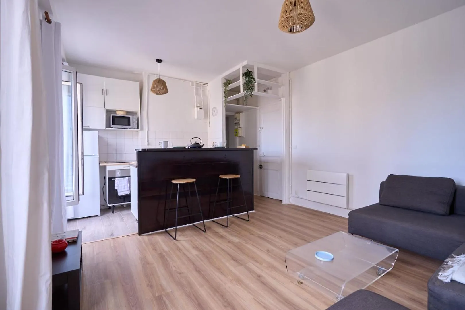 Apartmán Bright 1Br Parisian Retreat Italy Square | By Airnest