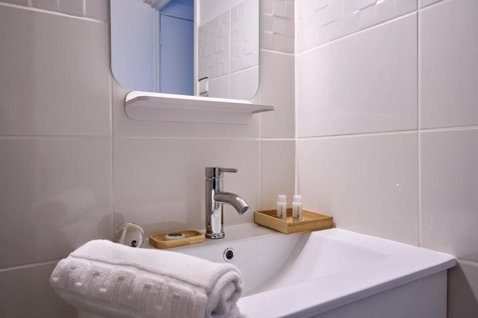 Bright 1Br Parisian Retreat Italy Square | By Airnest Apartment France