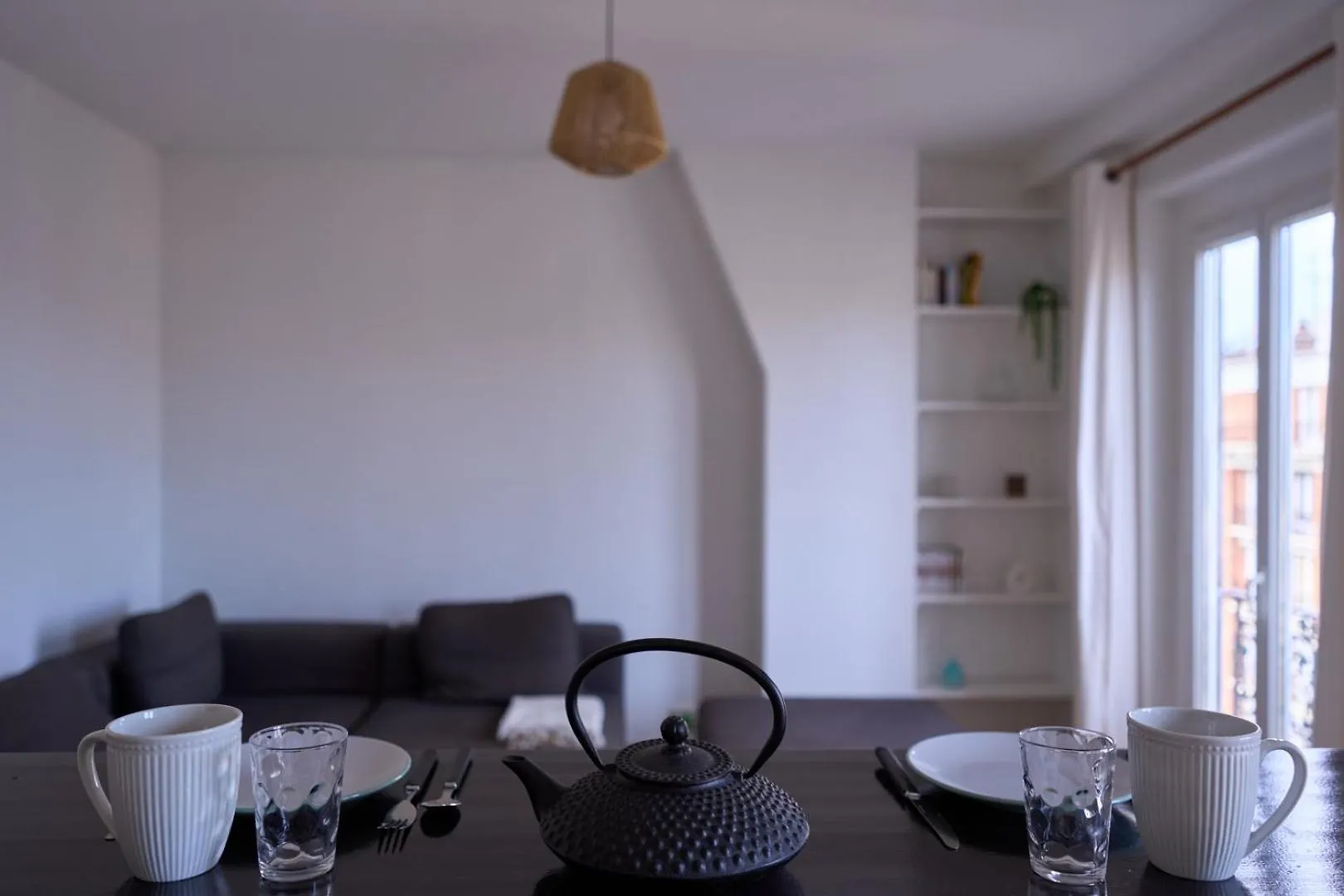 Bright 1Br Parisian Retreat Italy Square | By Airnest Apartment